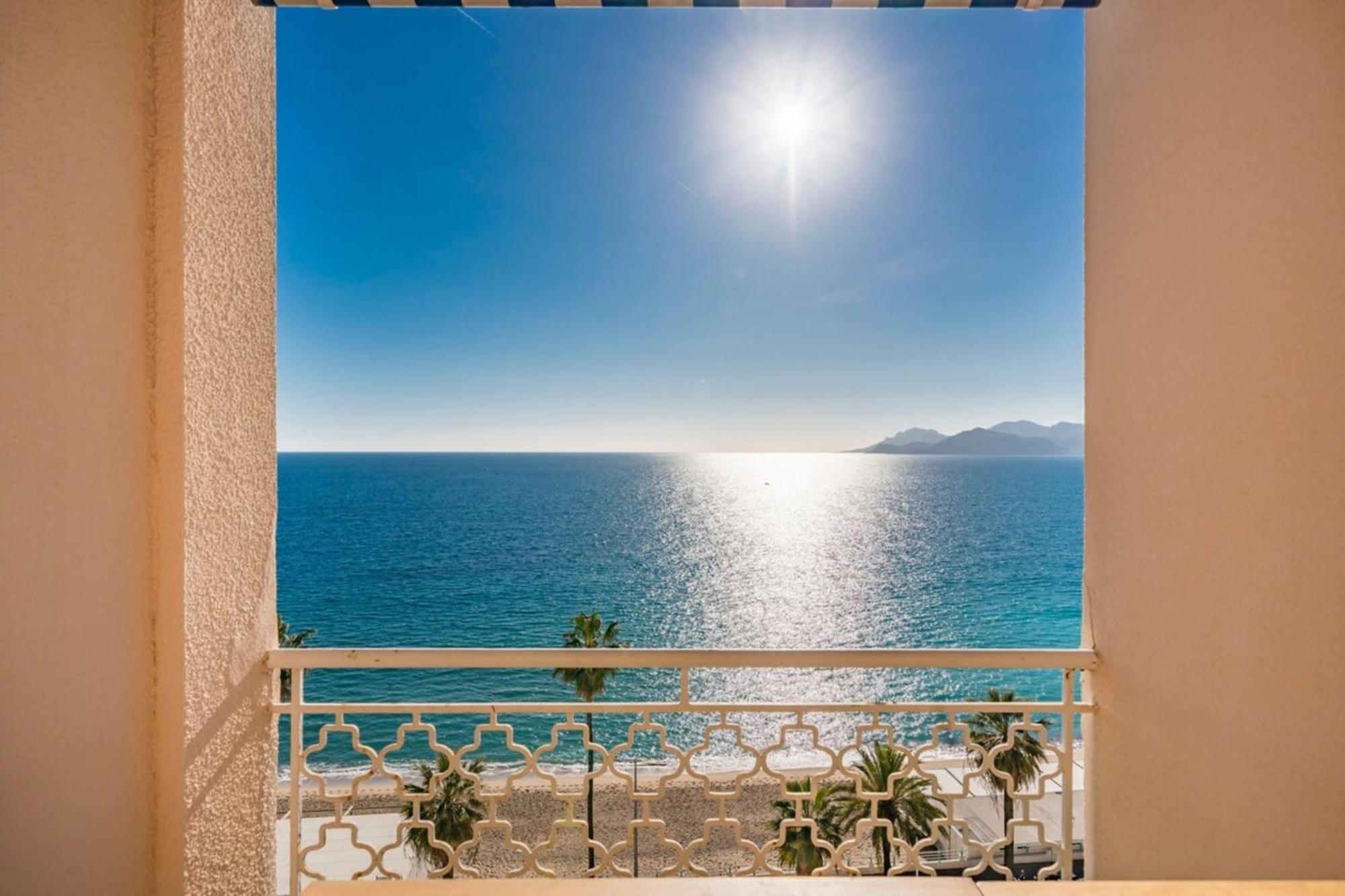 Wonderful 2 Bedroom With Sea View Apartment *