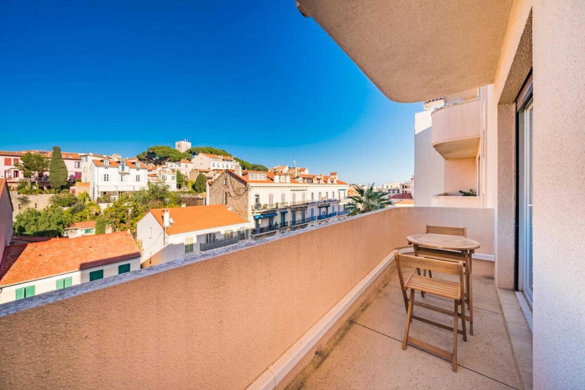 Wonderful 2 Bedroom With Sea View Cannes