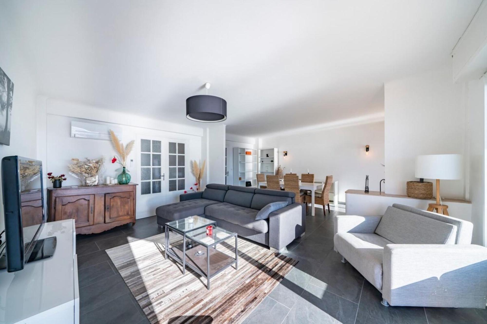 Wonderful 2 Bedroom With Sea View